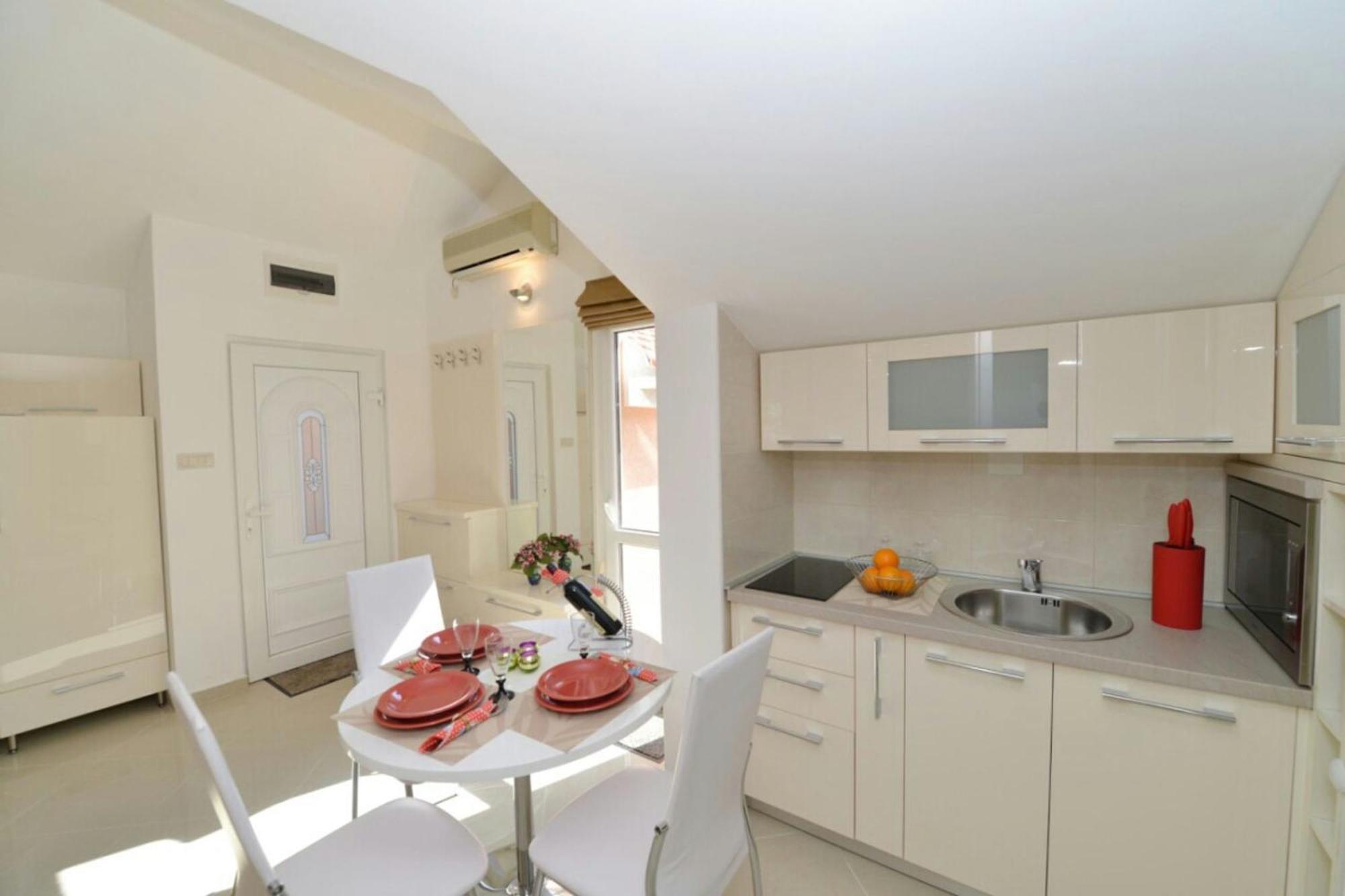 Sunshine Of Montenegro - Family Oasis Kotor Luaran gambar